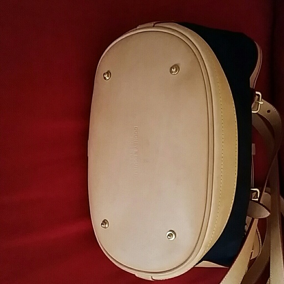 Dooney and Bourke Cabriolete Purse - Picture 5 of 8